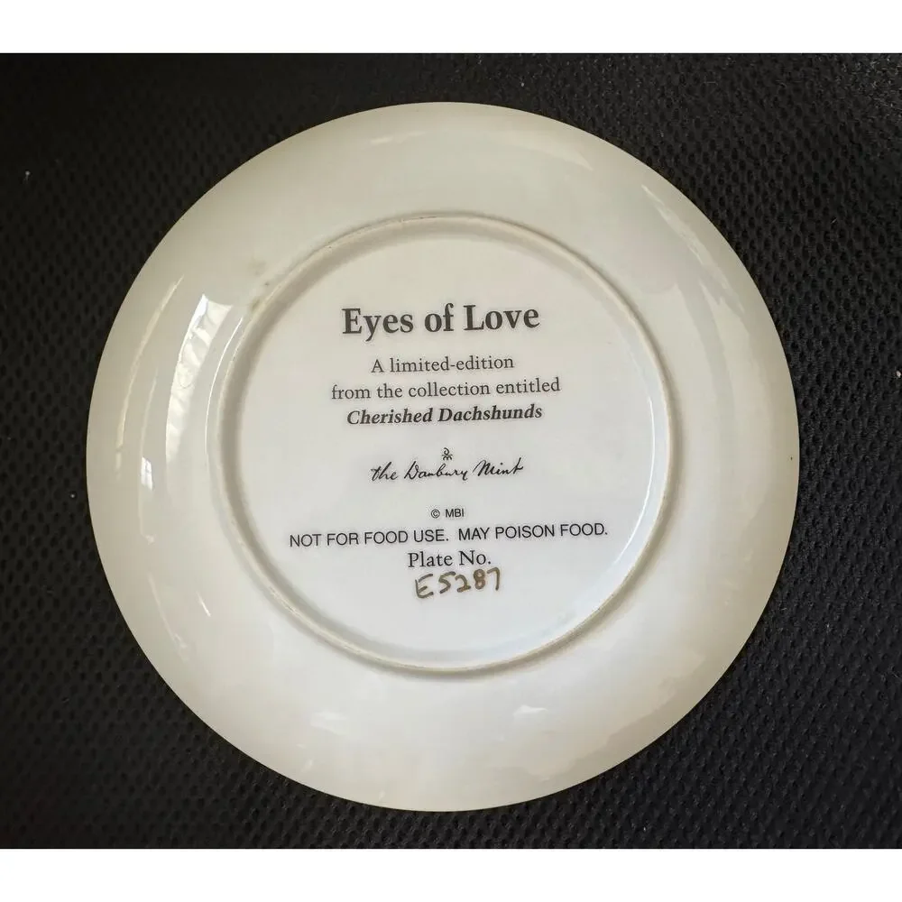 Danbury Mint Eye of Love Dachshund 8